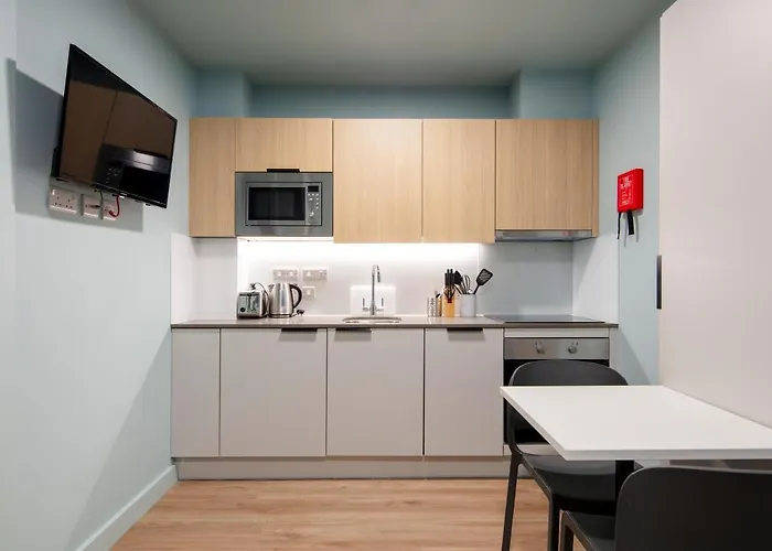 Апартаменты Coleman Court Summer