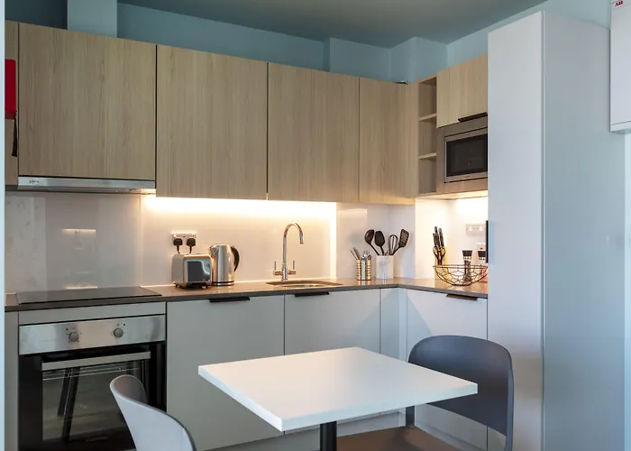 Апартаменты Coleman Court Summer *